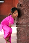 India meisje in roze.jpg
